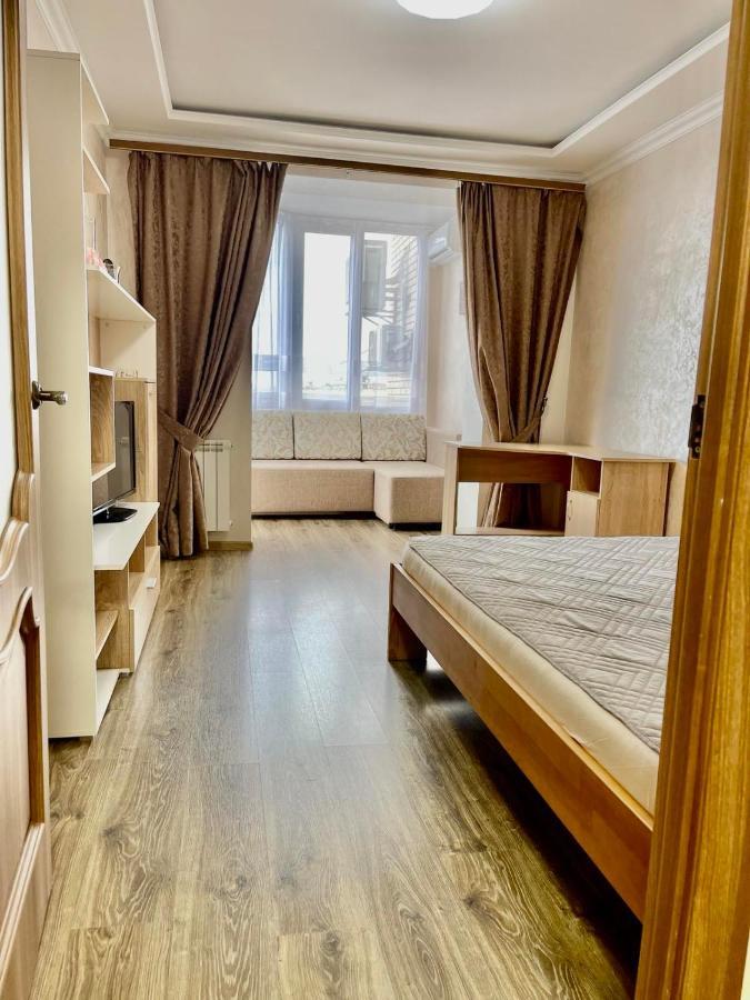 Atlant Luxury Family Apart Поряд З Тц Депот, Безконтактне Заселення Černovice Exteriér fotografie